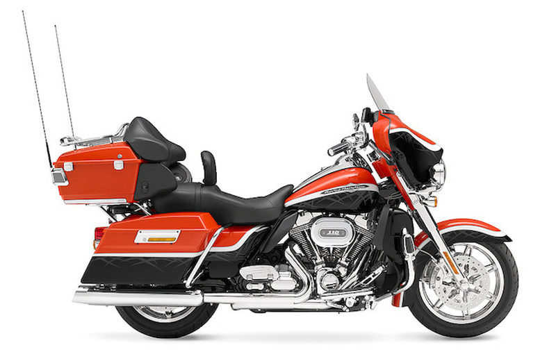 2012年式 CVO FLHTCUSE7 年式別モデルカタログ | バージンハーレー