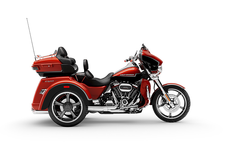 2021年式 CVO FLHTCUTGSE CVO トライグライド 年式別モデルカタログ | バージンハーレー